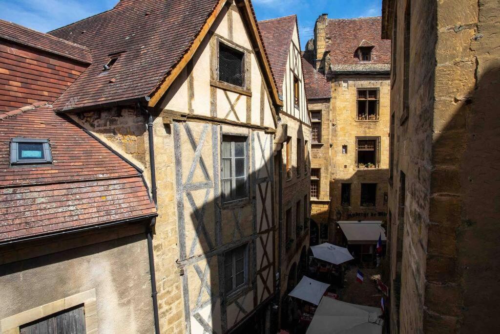 "Les Appartements De Betty C" Studio Medieval 사흘라 라 카네다 외부 사진